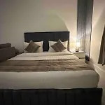 استديو انيق وهادئ بمدخل ذاتي